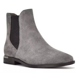 Nine West Womens 8M Agate Chelsea Ankle Boot Gray Suede Leather Bootie LKNW